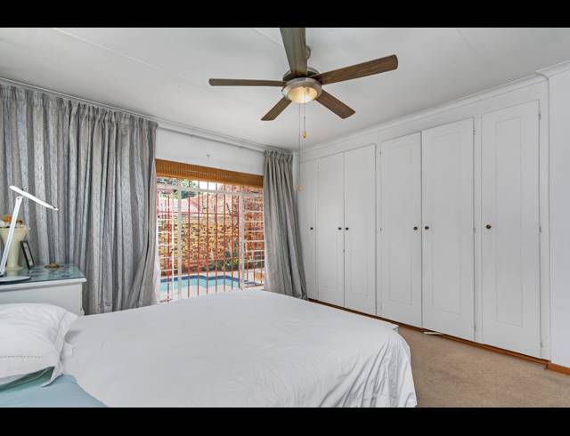 3 BEDROOM FREEHOLD FOR SALE IN PAULSHOF